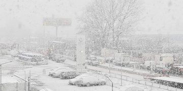Iarna nu-i ca vara. Imagine surprinsă la malul Mării Negre în urmă cu doar 5 minute