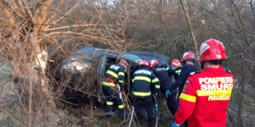 Român acuzat că și-a lăsat doi prietenii să moară după un accident