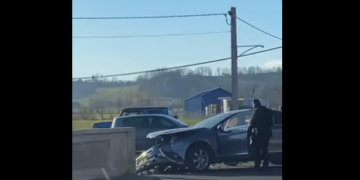 Două maşini s-au ciocnit pe DN 18B, la Dumbrăviţa – FOTO
