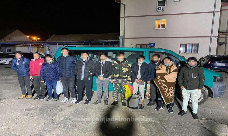 11 afgani opriți din drumul ilegal către Germania