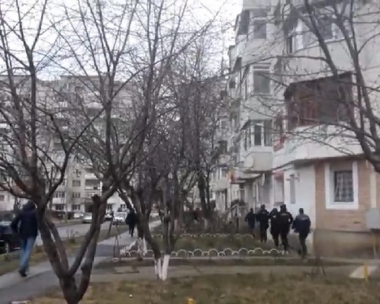 Procurorii de la Oneşti se spală pe mâini în scandalul care vizează lipsa intervenţiei poliţiei în cazul dublei crime