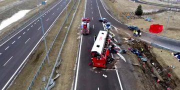 Cinci morți și 40 de răniți după un grav accident pe o autostradă