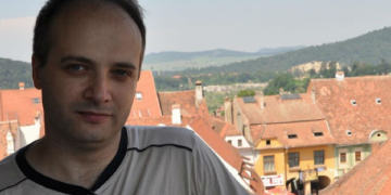 Primele declaraţii ale medicului Cătălin Denciu, rănit în incendiul de la Spitalul Piatra Neamţ în timp ce încerca să salveze pacienţii: Gradual, am început să mă pot mişca şi să pot merge din nou