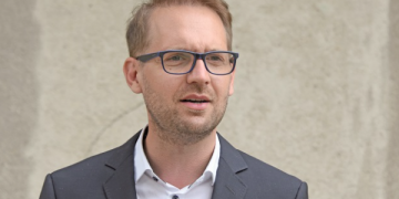 Reprezentanții mediului de afaceri din Timişoara cer demisia primarului Fritz