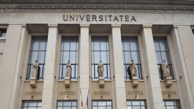 Trei facultăţi de Drept din din trei mai centre universitare, solidare cu cei 45 de studenţi propuşi pentru exmatriculare