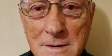 Un veteran de război și-a cedat vaccinul unei tinere de 23 de ani, bolnavă de cancer