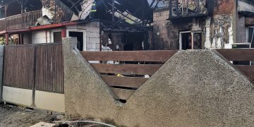 Apel umanitar! Mai multe familii din Sighetu Marmaţiei au rămas pe drumuri după ce le-a ars casa