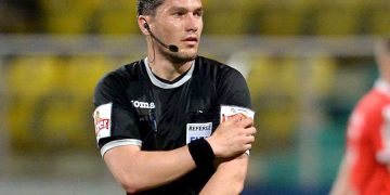Istvan Kovacs va arbitra meciul Bayern – Lazio, din optimile Ligii Campionilor