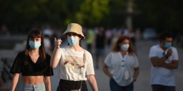 Radu Ciornei, deputat USR PLUS și medic-cercetător, solicită RENUNȚAREA la masca de protecție în aer liber