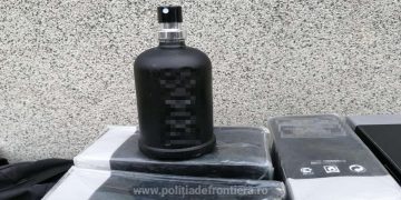 Parfumuri contrafăcute, depistate de poliţiştii de frontieră