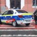 Autospecială de poliție parcată pe o trecere de pietoni din Sighetul Marmației. Polițiștii s-au grăbit spre rezultatele simulărilor (ACTUALIZARE)