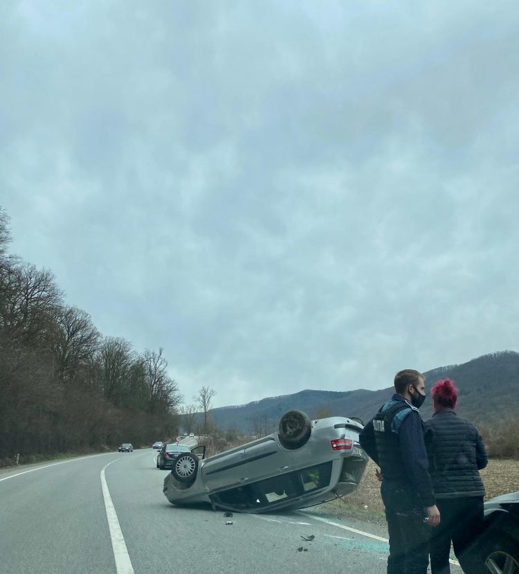 Un accident deosebit de circulație a avut loc pe DN 1C. 6 mașini au fost implicate