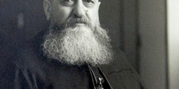 25 Aprilie – s-a născut Valeriu Traian Frențiu episcop român unit, arestat în 1948 de autoritățile comuniste și decedat la Penitenciarul Sighet.