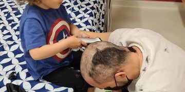 Unii zboară în vacanțe, alții către salvare. Povestea fabuloasă a Otiliei, fetița diagnosticată cu cancer