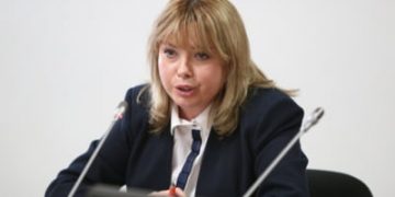 Anca Dragu: „Cel mai performant guvern este cel care ne-a dus catre aderarea la Uniunea Europeana, condus de Nastase”. Presedinta Senatului a revenit asupra declaratiei