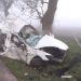 Maşină ruptă în două după un accident la peste 130 km/h, şoferul mort pe loc