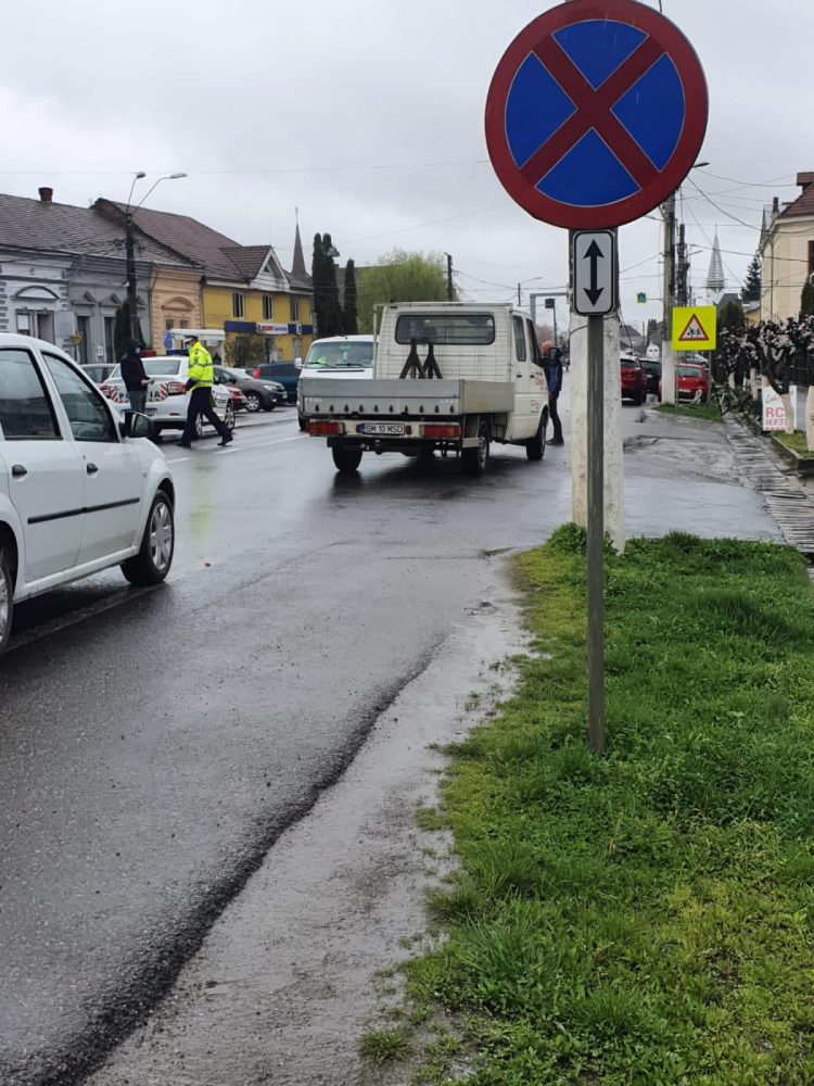 Grav accident rutier în centrul oraşului Seini – foto