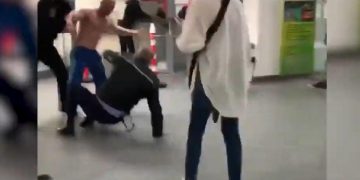 Bătaie la bustul gol la Starea Civilă, din cauza unui certificat de căsătorie