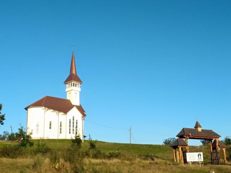 Programul liturgic în Săptămâna Mare la Mănăstirea greco-catolică Băsești