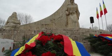 Veteranii de război maramureşeni, omagiaţi la Monumentul Ostaşului Român
