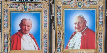 27 aprilie – „Ziua celor patru Papi”, zi de însemnătate istorică pentru credincioșii catolici, dedicată canonizării Papei Ioan al XXIII-lea și Papei Ioan Paul al II-lea