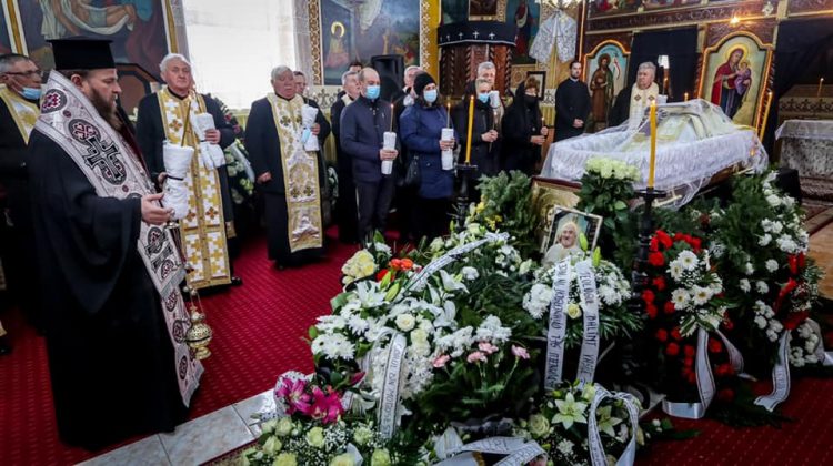 Părintele Ciprian Manea de la Mogoşeşti a fost condus pe ultimul drum – foto