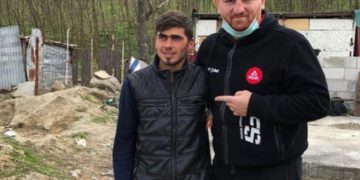 Tânărul care a mers călare la maternitate, a vândut casa primită de la Moroșanu. Ce face azi Sergiu