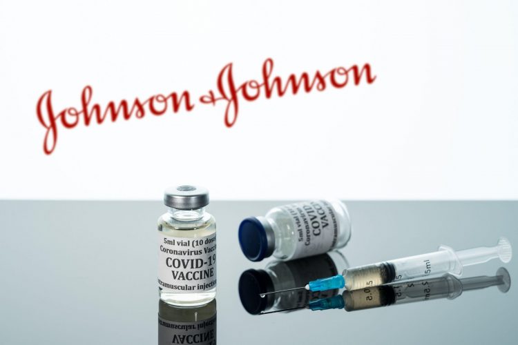 Comisia Europeană a decis să nu reînnoiască contractele cu AstraZeneca și Johnson & Johnson