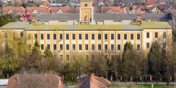 Fabrica unde s-au făcut „legendarele” ţigări Carpaţi, Snagov şi Mărăşeşti va fi transformată într-un „Palat al minunilor”