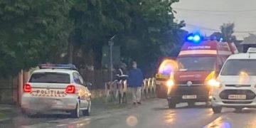 Fată de 14 ani, lovită de o maşină în timp ce traversa pe trecerea pentru pietoni în Tăuţii de Sus