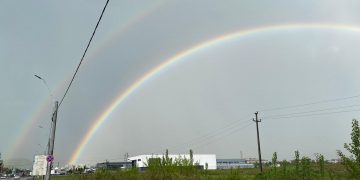 Curcubeu dublu, fenomen extrem de rar, surprins pe cerul Băii Mari – FOTO