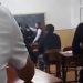 Elev snopit în bătaie de directoare, în faţa clasei