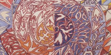 Vernisajul expoziției ”Broderie”, a artistei Zoe Vida Porumb, pe esplanada Muzeului Județean de Etnografie