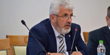 BANII VORBESC! EU SUNT MILIȚIAN, NU MĂ AM CU VORBELE!