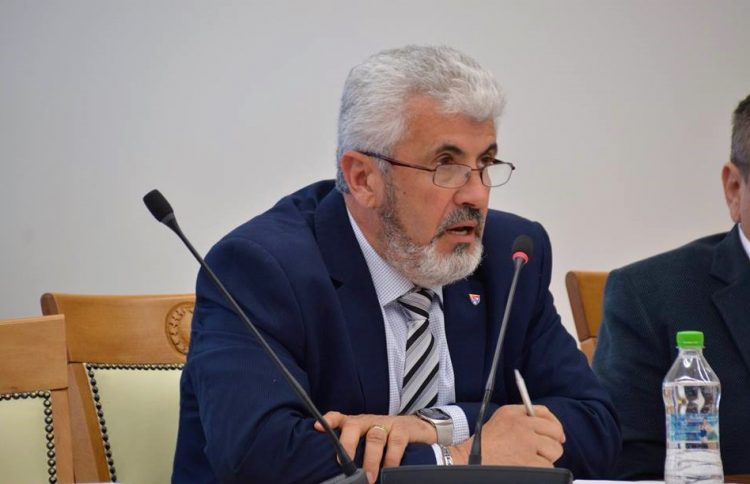 BANII VORBESC! EU SUNT MILIȚIAN, NU MĂ AM CU VORBELE!