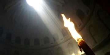 Aducerea Sfintei Lumini în Episcopia Ortodoxă a Maramureșului și Sătmarului