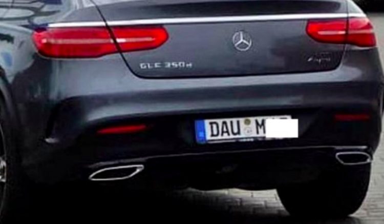 Cu cât şi de ce a fost amendat şoferul unei maşini de lux