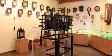 Colecție de orologii, formată din 300 de piese, la Muzeul Județean de Istorie și Arheologie Maramureș