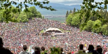 Cel mai mare pelerinaj al catolicilor din România, de la Şumuleu-Ciuc din sâmbăta Rusaliilor, va fi organizat în şaua muntelui