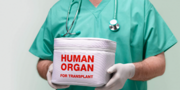 Salvator printre străini: inima unui român a salvat viața unei femei din Italia.