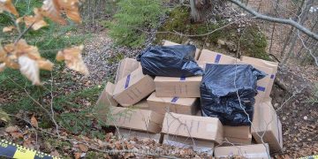 Traficanții de țigări s-au întors înot în Ucraina după ce au fost depistaţi de polițiștii de frontieră pe malul Tisei