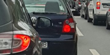 Din nou haos în traficul din Baia Mare. Aglomeraţie şi blocaj pe bd. Traian – foto