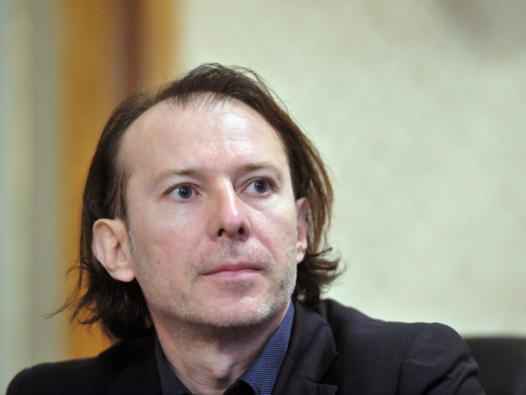 Maramureșenii îl așteaptă pe premierul Cîțu ca pe un împărat