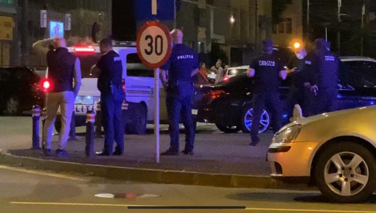 POLIȚIȘTI ȘI MASCAȚI AU NĂVĂLIT ÎN CLUBURILE DE NOAPTE DIN BAIA MARE