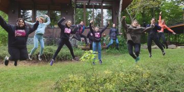 Atelier educațional privind schimbările climatice și participarea tinerilor în comunitate susținut de voluntarii Corpului European de Solidaritate