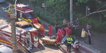 Grav accident rutier pe strada Victoriei din Baia Mare. Doi pietoni loviţi pe trecere – foto