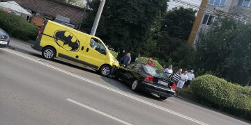 Ziua accidentelor în Baia Mare: carambol cu trei vehicule, pe strada Gării, impact şi pe strada 22 Decembrie