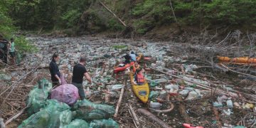 Imagini înfiorătoare pe unul dintre cele mai frumoase lacuri din Munții Apuseni