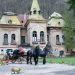 Castelul Pokol de pe Valea Borcutului Baia Mare, cuprins într-un proiect inedit: Flori la Castel – foto, video