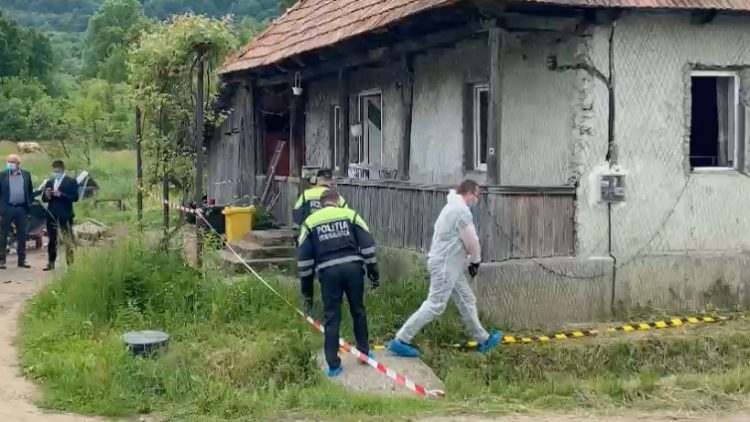 Oroare la Ruşor. O mamă şi-a ucis cei doi copii de patru luni şi de 1 an și 9 luni